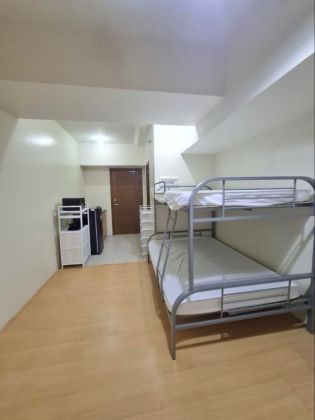 Lower floor studio in One Archers Place Taft