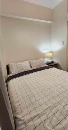Stunning 1 Bedroom Fully Furnished Free Wifi Unit