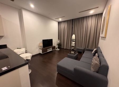 Spacious 1 Bedroom Unit in Trump Tower Makati