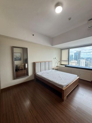 Studio for Lease in Shang Salcedo Place