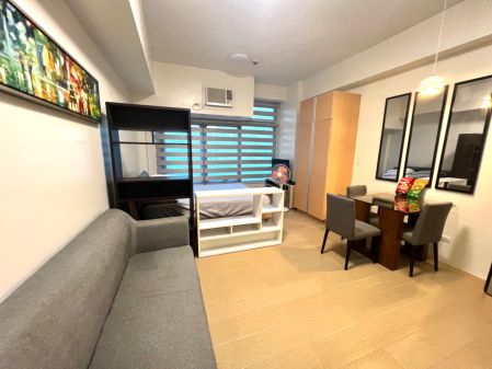 Fully Furnished Studio Unit in Eastwood City