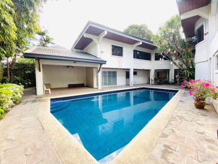 Modern 3BR House For Rent in DasmariÃ±as Village