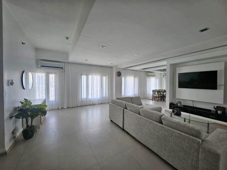 Semi Furnished 4 Bedroom Unit at Greenbelt Parkplace for Rent