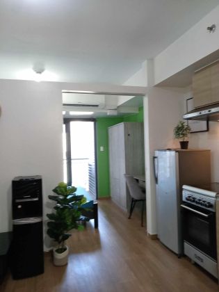 RISE23XE: For Rent Fully Furnished 1BR Unit with Balcony in The R