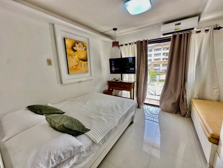 Fully Furnished Studio Unit for Rent at One Oasis Cebu