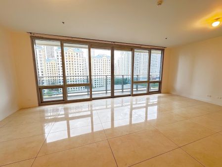 3 Bedroom Unit at The Suites at One Bonifacio High Street