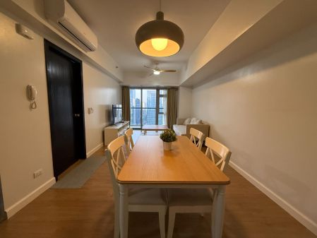 Fully Furnished 1 Bedroom Unit at Park Triangle Residences