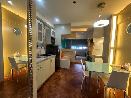 For Rent Unit at the Columns Ayala Avenue