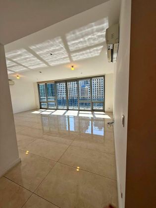 The Suites BGC 3BR Condo 192 sqm Balcony 2 Parking