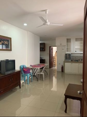 2 Bedroom Semi Furnished Unit in AFPOVAI Taguig City