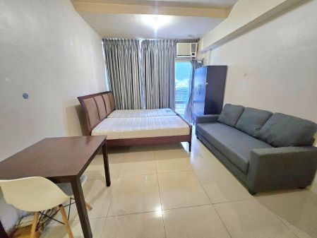 Furnished Studio for rent in The Stratosphere Valero  Makati