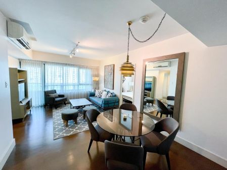 Fully Furnished 2BR Unit in Edades Tower Rockwell