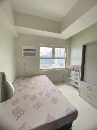 FOR RENT FURNISHED 1BR NEAR BGC 