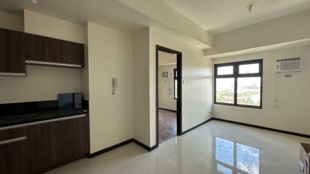 Unfurnished 1 Bedroom in Magnolia Residences Quezon City