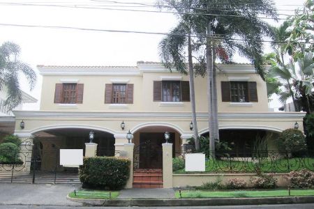 Dasmarinas Village House and Lot for Rent 8010