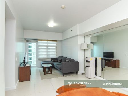 Fully Furnished 3BR Unit at Two Serendra Red Oak BGC Taguig 