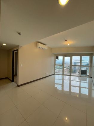 Spacious 2BR w Maid Room St Mark Residence