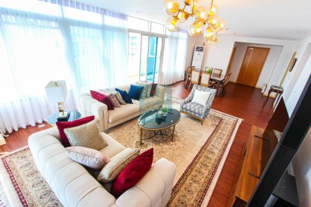 Luxurious 3 Bedrooms Fully Furnished Penthouse