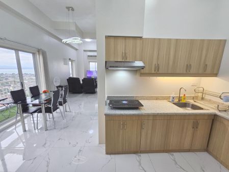 Verdon Parc Penthouse 1BR Premium Corner Unit