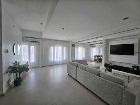 Fully Furnished 4 Bedroom Unit in Greenbelt Parkplace