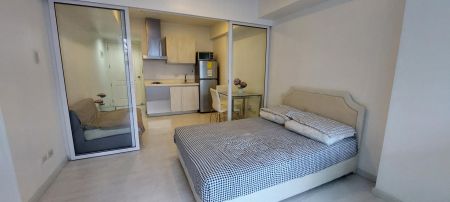 Nicely Furnished 1 Bedroom Unit in Azure near SLEX PNR SM Bicutan