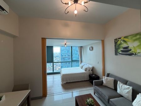 Fully Furnished 1 Bedroom Unit at One Uptown Residence for Rent