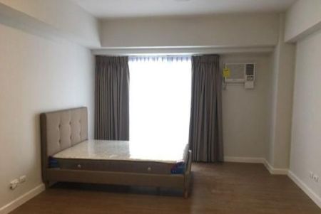 Studio Furnished for Rent at Two Maridien