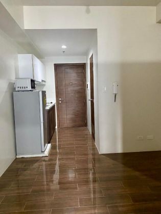 Fully Furnished 1 Bedroom Unit at The Air Residence Makati