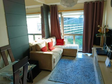 Fully Furnished 1 Bedroom Unit at Forbeswood Parklane for Rent