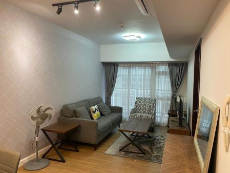 Fully Furnished 1 Bedroom with Parking in Verve Residences BGC