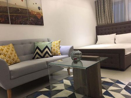 Spacious Unit for Rent in Makati near Ayala and Gil Puyat Avenue