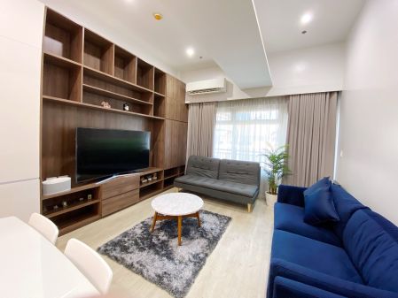 Fully Furnished 1 Bedroom with parking in One Serendra Palm Tower