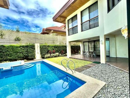 4 Bedroom House with Pool in Ayala Alabang Village