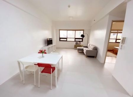 Newly Renovated 1BR in Icon Residence Bgc