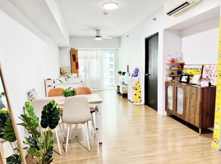 Furnished 1 Bedroom with Balcony and Parking in Two Serendra