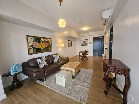 1BR Unit in Park Triangle Unit for Lease