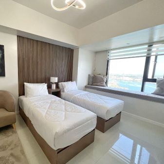Fully Furninshed Studio with Sea View at Mandani Bay Cebu