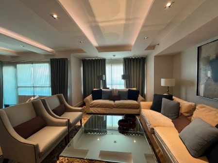 For Rent 3 Bedrooms with Den at Edades Tower Garden Villas Roc