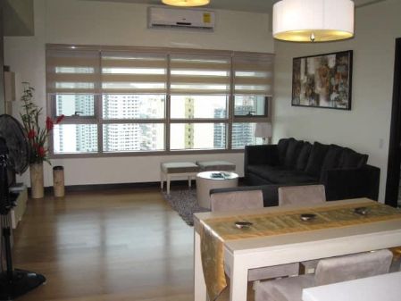 Fully Furnished 1 Bedroom Unit at The Residences At Greenbelt