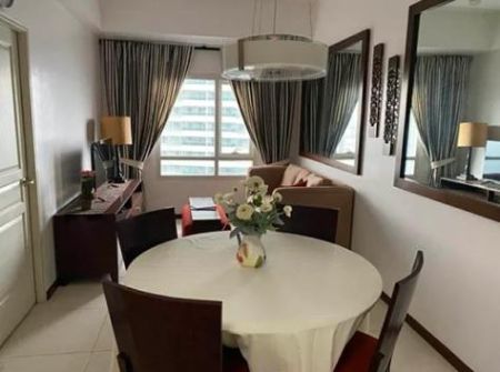 1BR Fully Furnished Condo for Lease The Columns Legazpi Village