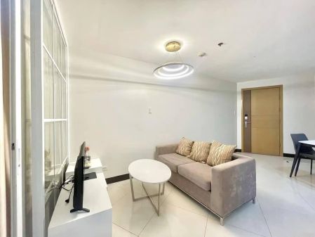 2BR Fully Furnished Condo for Rent at One Central Makati