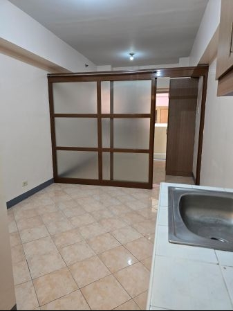 Unfurnished 1 Bedroom Unit at Manila Residences for Rent