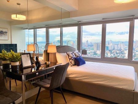 Fully Furnished Studio Unit at Proscenium at Rockwell for Rent