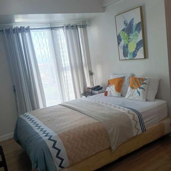 For Rent Studio Fully Furnished in SolineaTower 3 Across Ayala Ce