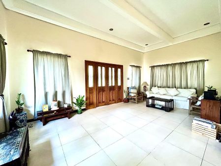 5BR House and Lot Valle Verde 2 for Lease Pasig