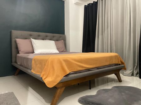 Fully Furnished Studio Unit at Forbeswood Heights for Rent