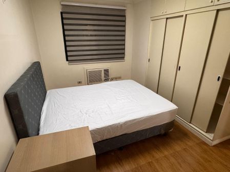 1BR Furnish in Salcedo Village Makati with Parking Optional