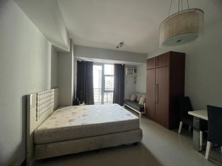 Nice and Cozy Fully furnished STUDIO UNIT in Greenbelt Excelsior