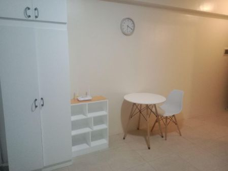 Fully Furnished Studio in QC