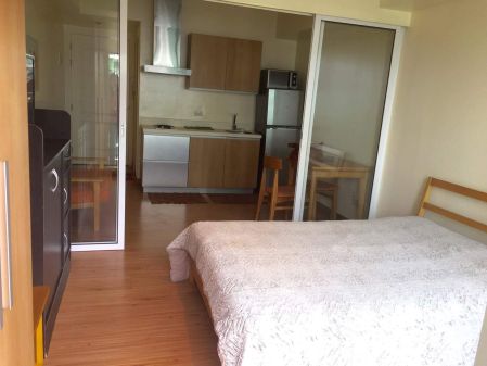 Nicely Furnished 1 Bedroom Unit in Azure Urban Resort Residences